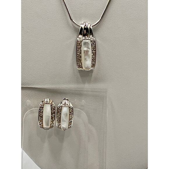 Ross Simon’s Sterling Silver Mother of Pearl Bar Pendant Necklace Earring Set - Picture 15 of 15